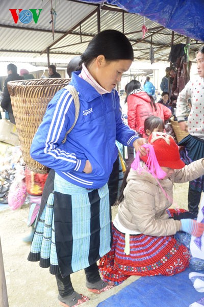 Colourful Pa Co highland market  - ảnh 4